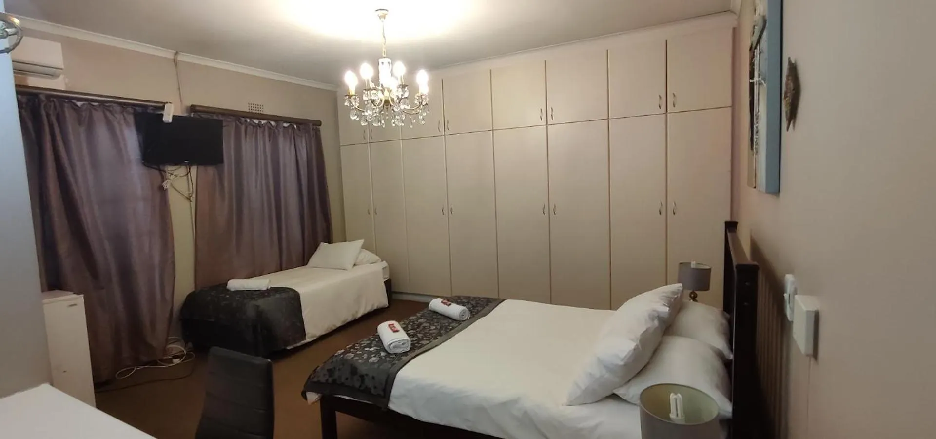 Sunbell Ventures Guesthouse ケープタウン