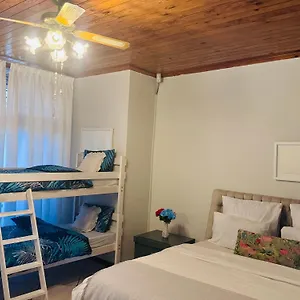 Guest house Leisure Family Parow, Cape Town